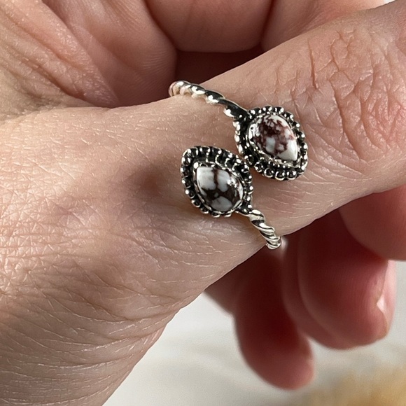 Solid 925 Sterling Silver Wild Horse Bypass Gemstone Ring Size 8 Adjustable - Picture 7 of 10